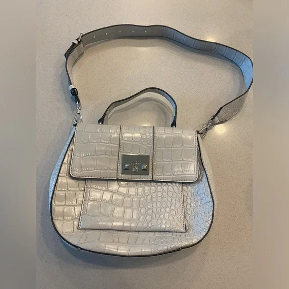 Guess bag - Picture 2 of 6